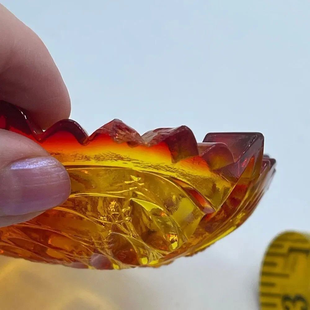 Vintage L.E.Smith “Amberina” glass candy trinket or relish dish. - Picture 5 of 6